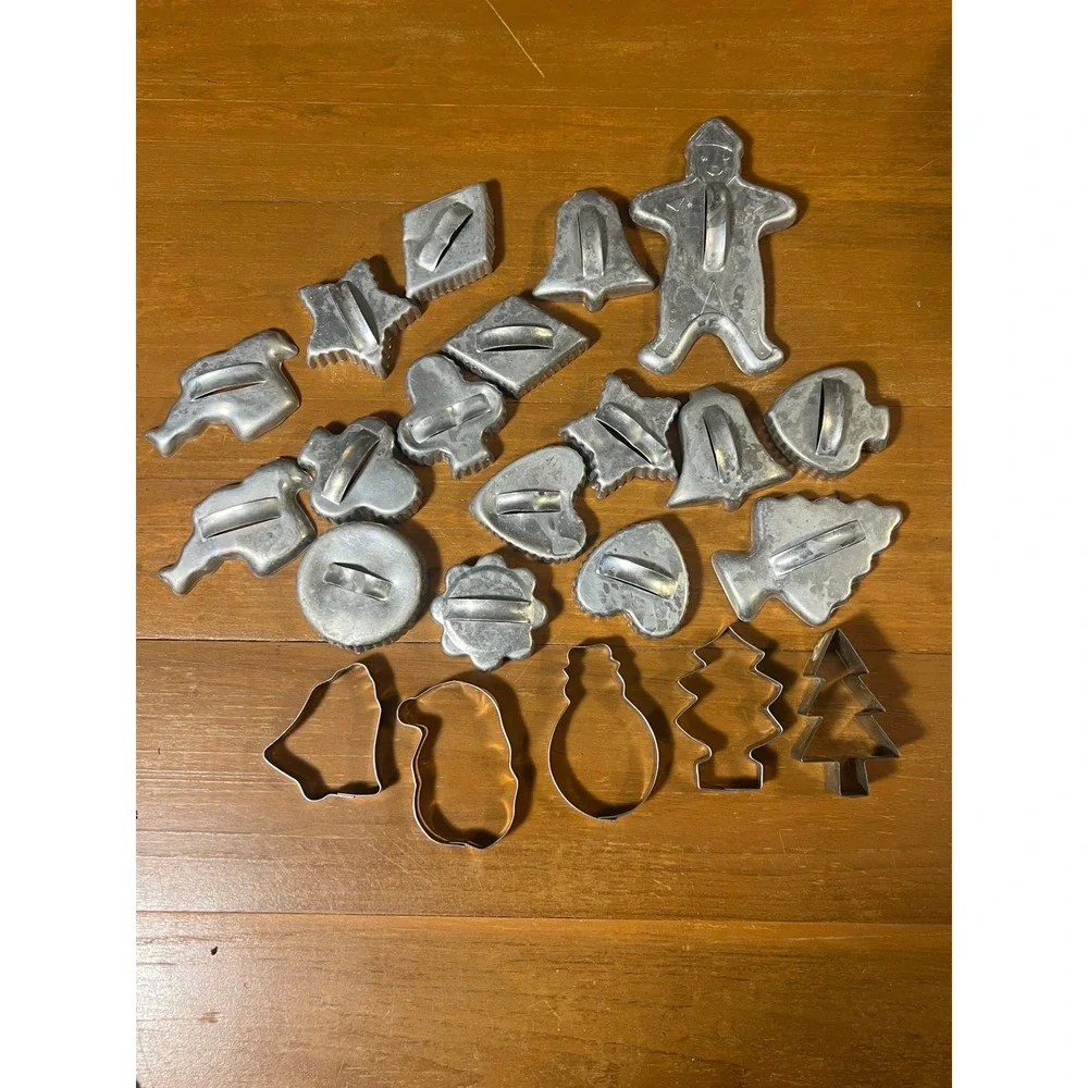 Vtg Aluminum Cookie Cutter Lot 21pc Gingerbread Man Christmas Tree Stars‎ Bell